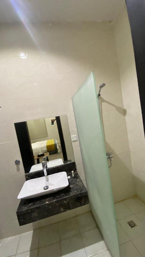 Areen ApartHotel Riaad Buitenkant foto