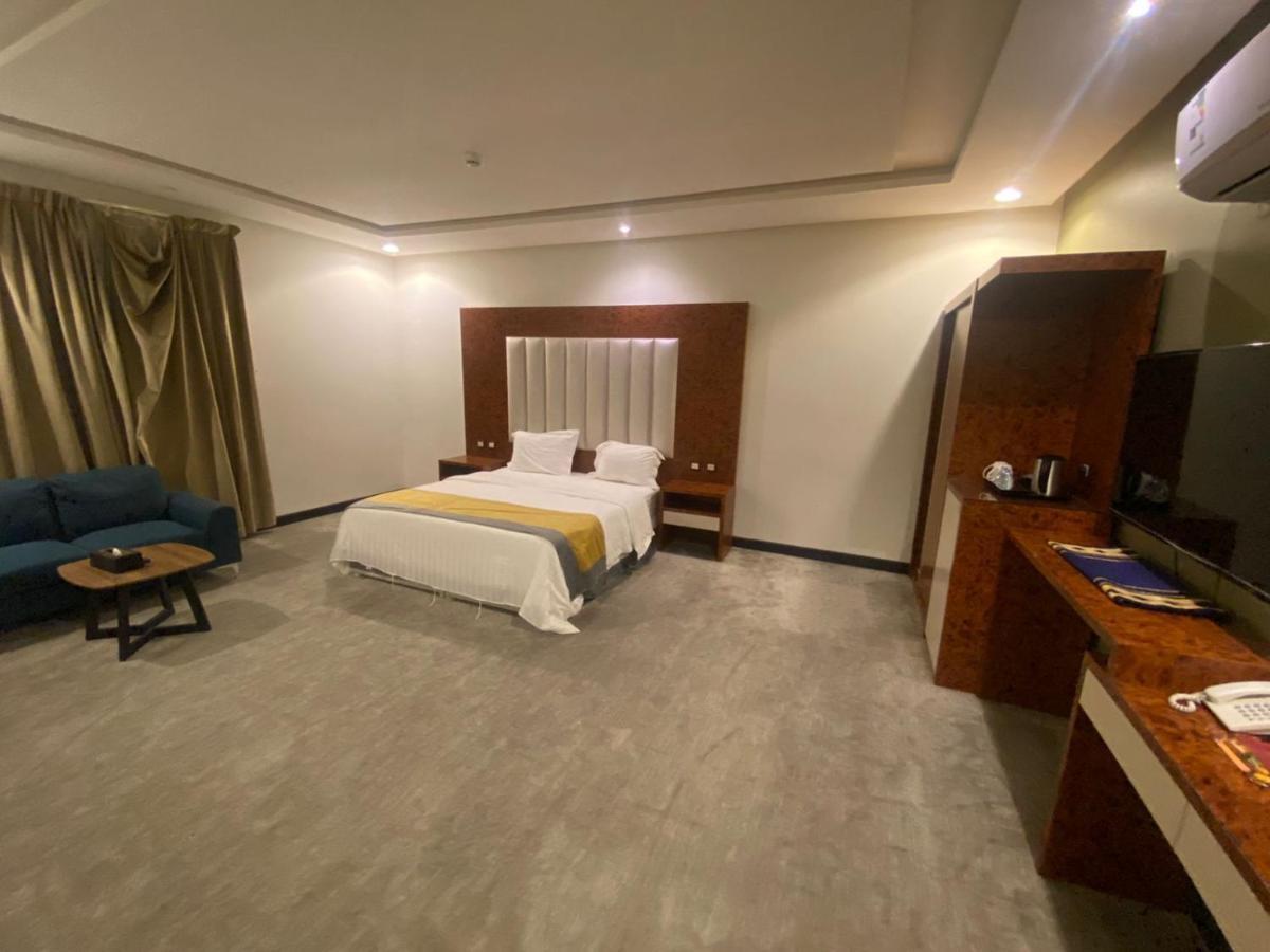 Areen ApartHotel Riaad Buitenkant foto