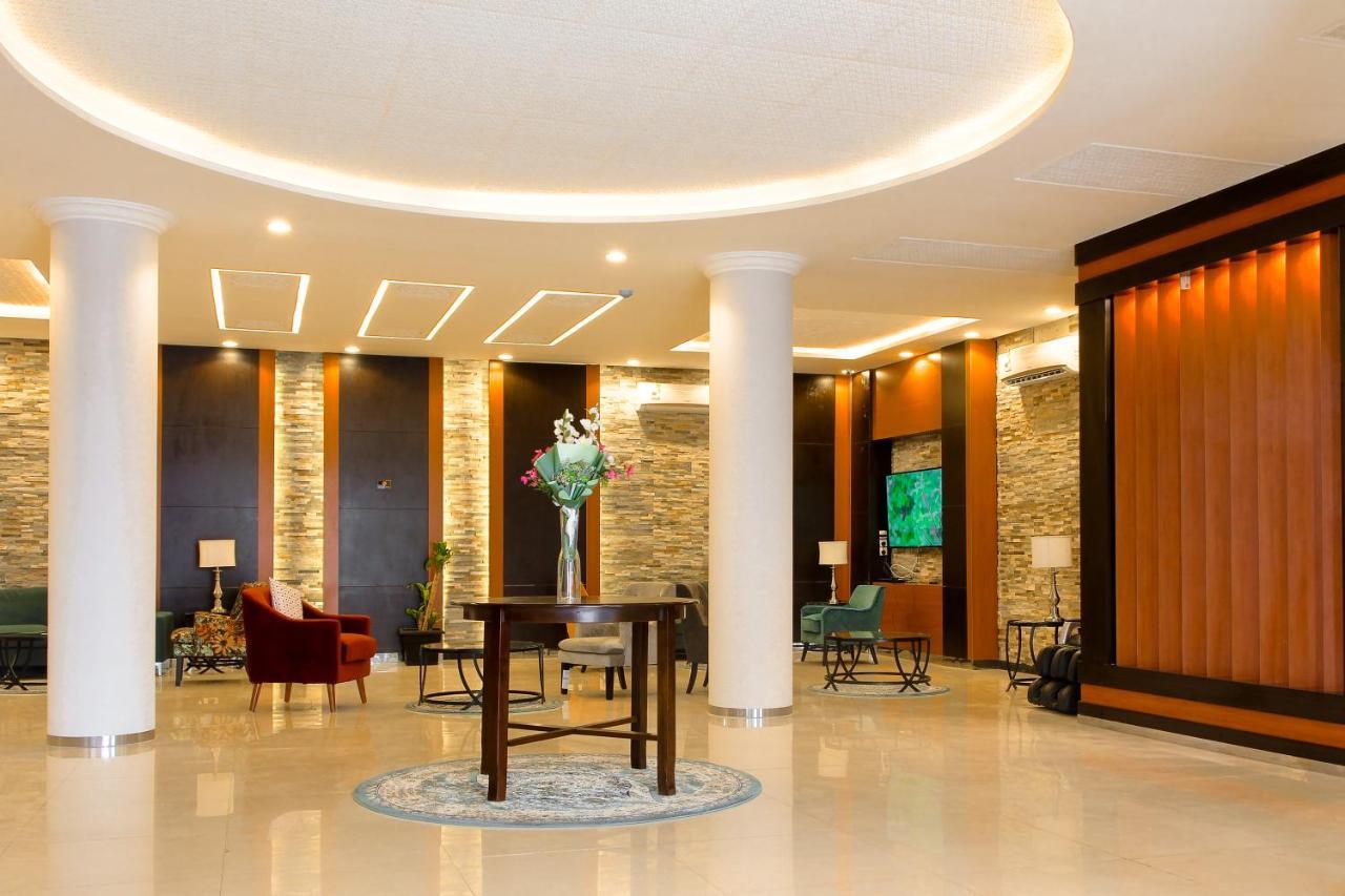 Areen ApartHotel Riaad Buitenkant foto